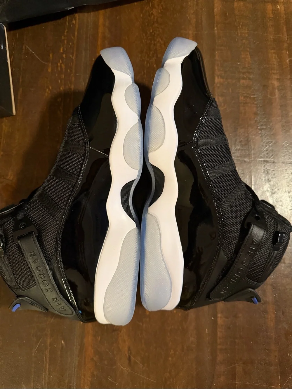 DeadStock Jordan 6 Rings 